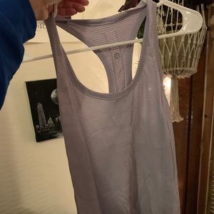light purple lululemon tank